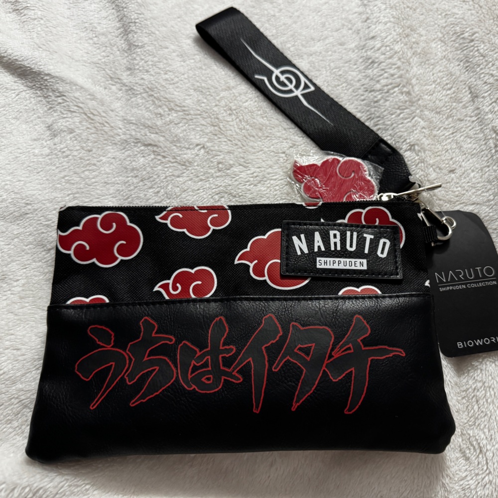 Nurato Bioworld Black Wristlet with Strap approx 10” x 5” NEW